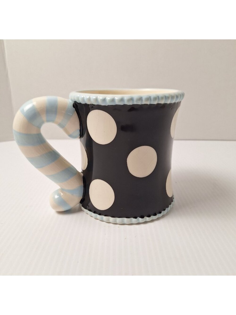 VINTAGE MUDPIE WHIMSICAL "RUFFLE COLLECTION" CERAMIC MUG BLACK WHITE POLKA DOT